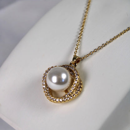 Vick Necklace
